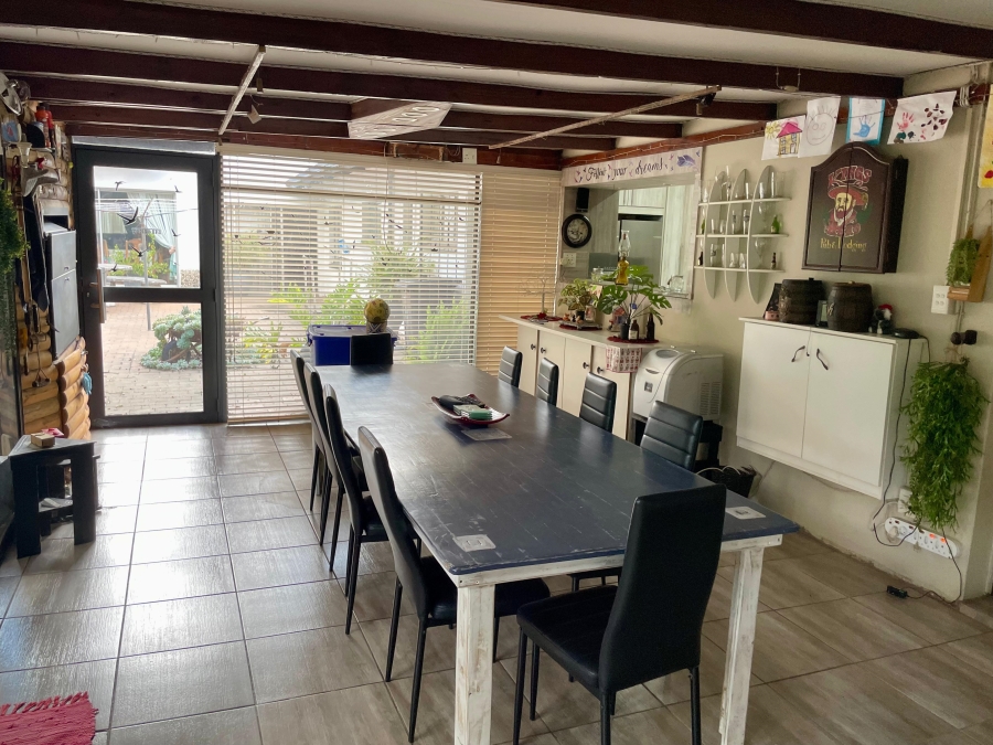 5 Bedroom Property for Sale in Maroelana Gauteng