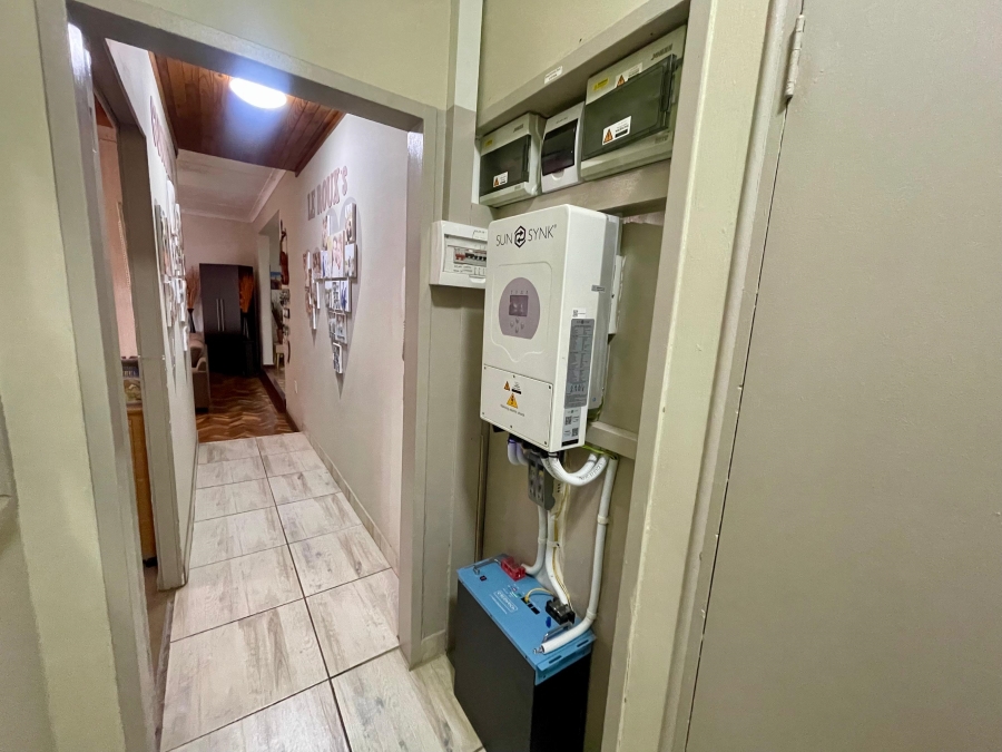 5 Bedroom Property for Sale in Maroelana Gauteng