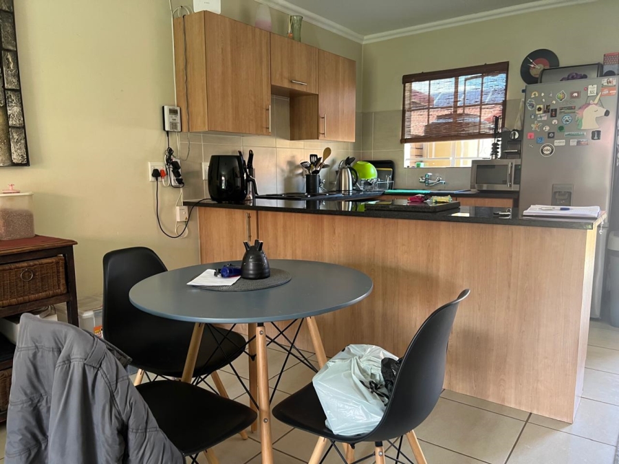 To Let 2 Bedroom Property for Rent in Equestria Gauteng