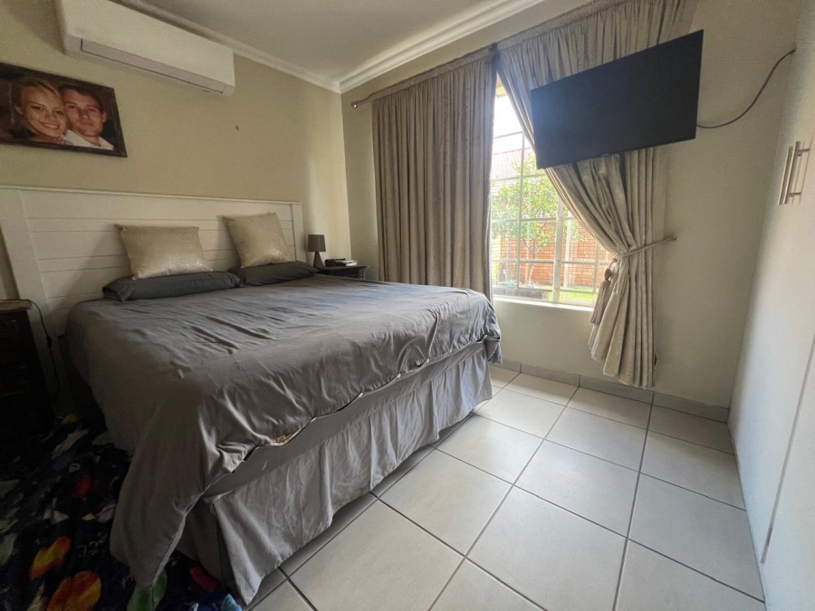 To Let 2 Bedroom Property for Rent in Equestria Gauteng