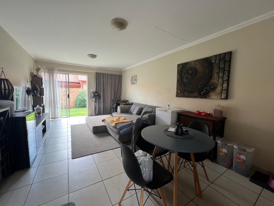 To Let 2 Bedroom Property for Rent in Equestria Gauteng