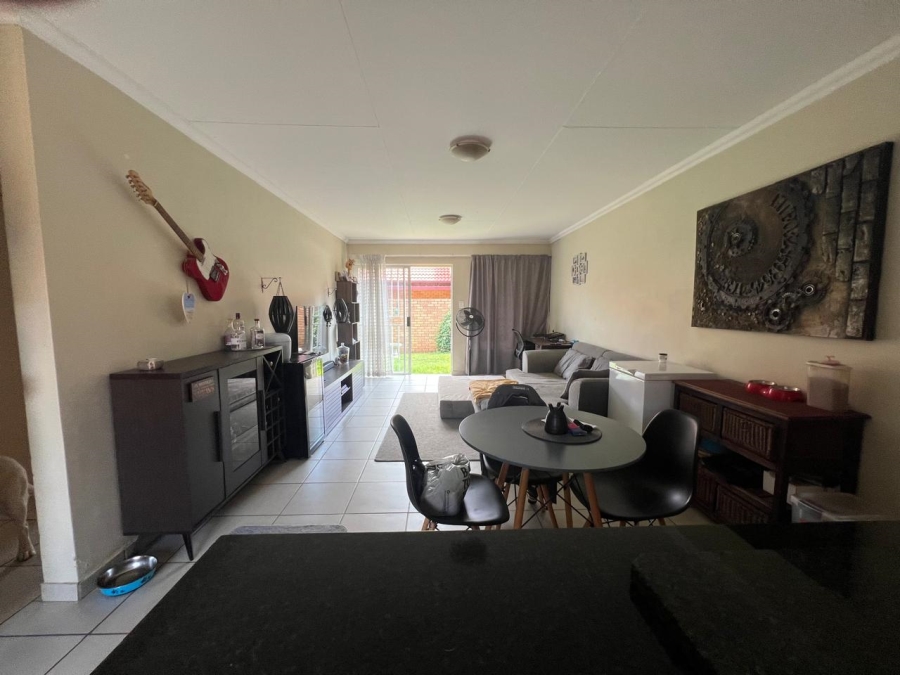 To Let 2 Bedroom Property for Rent in Equestria Gauteng