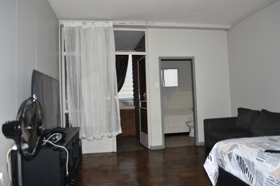 1 Bedroom Property for Sale in Pretoria Central Gauteng