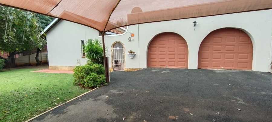 4 Bedroom Property for Sale in Westonaria Gauteng