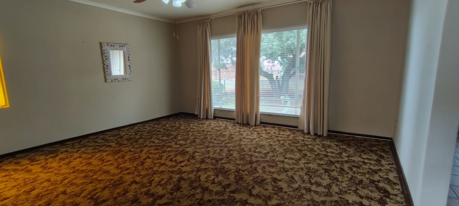 4 Bedroom Property for Sale in Westonaria Gauteng