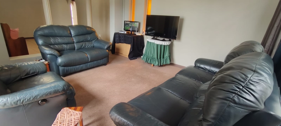 4 Bedroom Property for Sale in Westonaria Gauteng