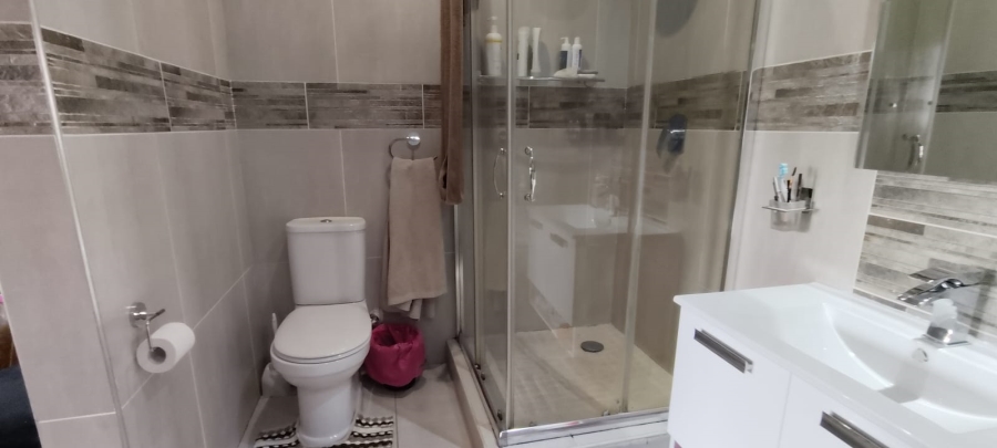 4 Bedroom Property for Sale in Westonaria Gauteng