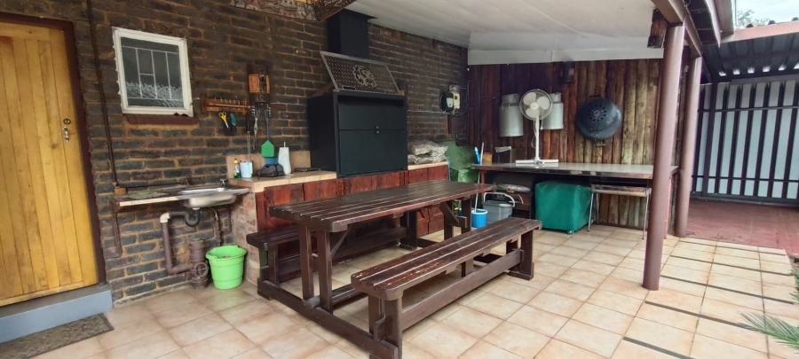 4 Bedroom Property for Sale in Westonaria Gauteng