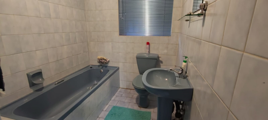 4 Bedroom Property for Sale in Westonaria Gauteng