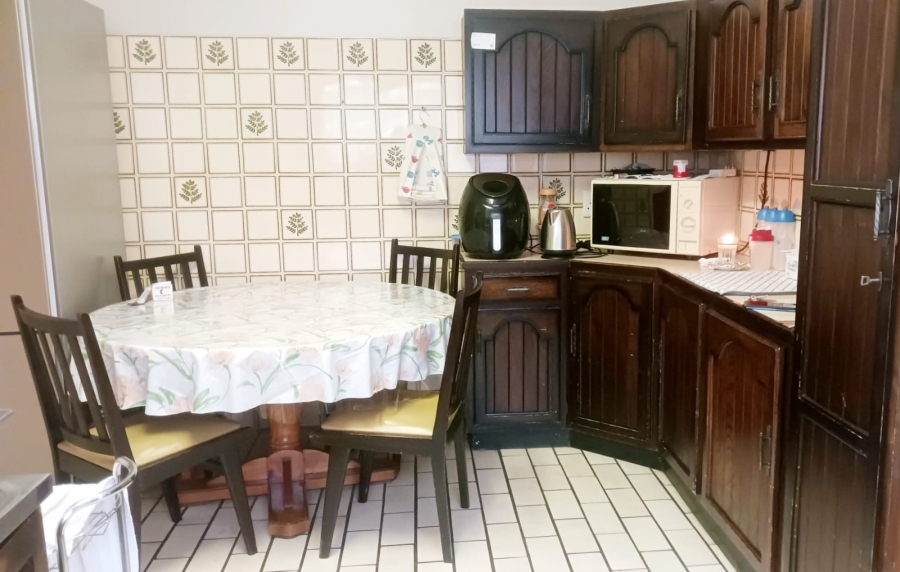 To Let 4 Bedroom Property for Rent in Windsor West Gauteng