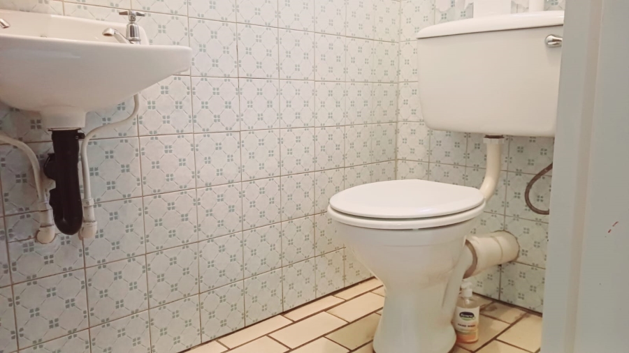 To Let 4 Bedroom Property for Rent in Windsor West Gauteng