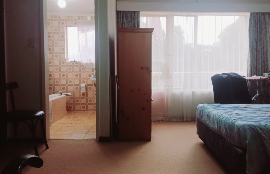 To Let 4 Bedroom Property for Rent in Windsor West Gauteng