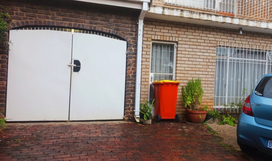 To Let 4 Bedroom Property for Rent in Windsor West Gauteng