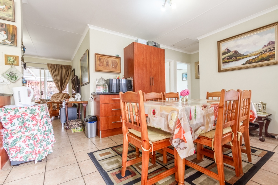 2 Bedroom Property for Sale in Equestria Gauteng