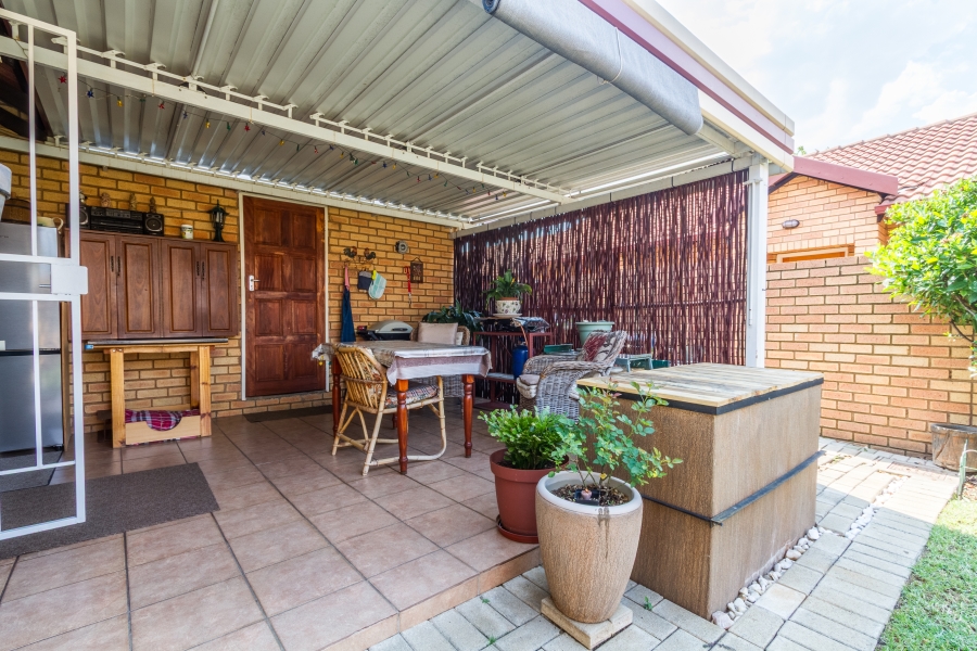 2 Bedroom Property for Sale in Equestria Gauteng