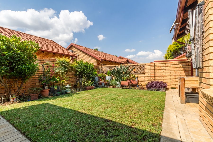 2 Bedroom Property for Sale in Equestria Gauteng