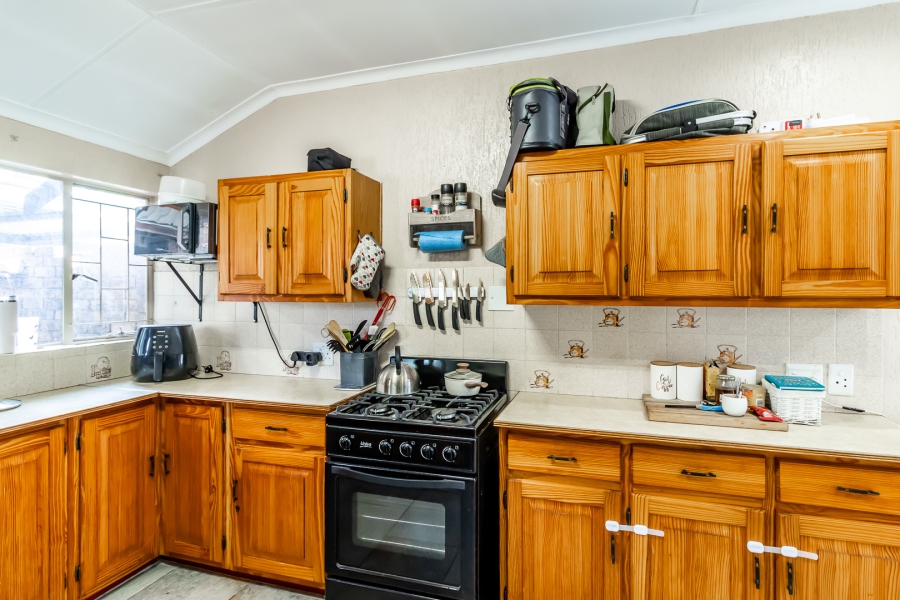 2 Bedroom Property for Sale in Waverley Gauteng