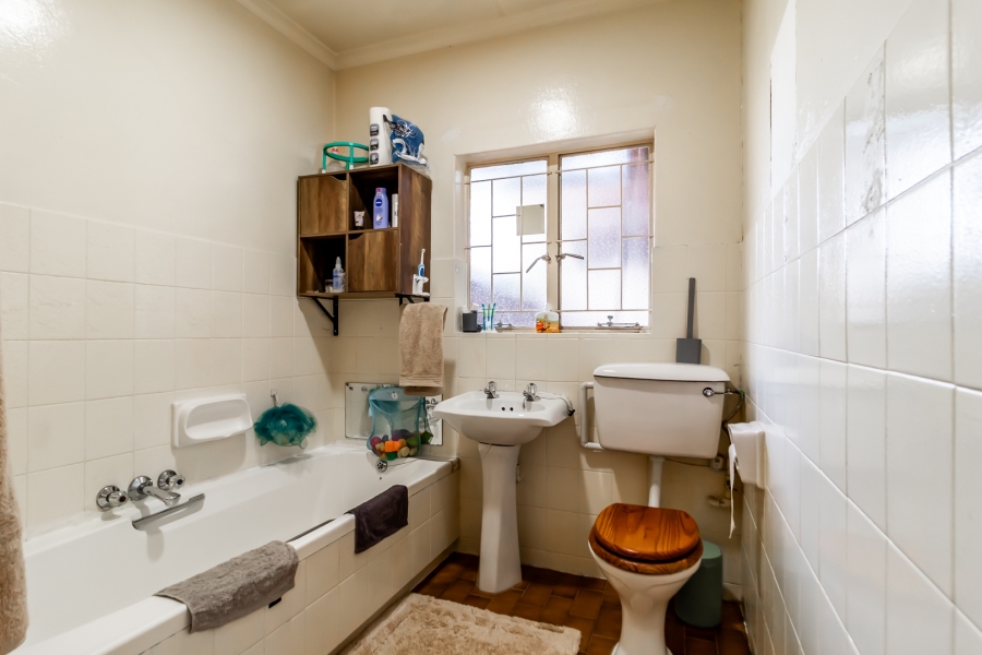 2 Bedroom Property for Sale in Waverley Gauteng