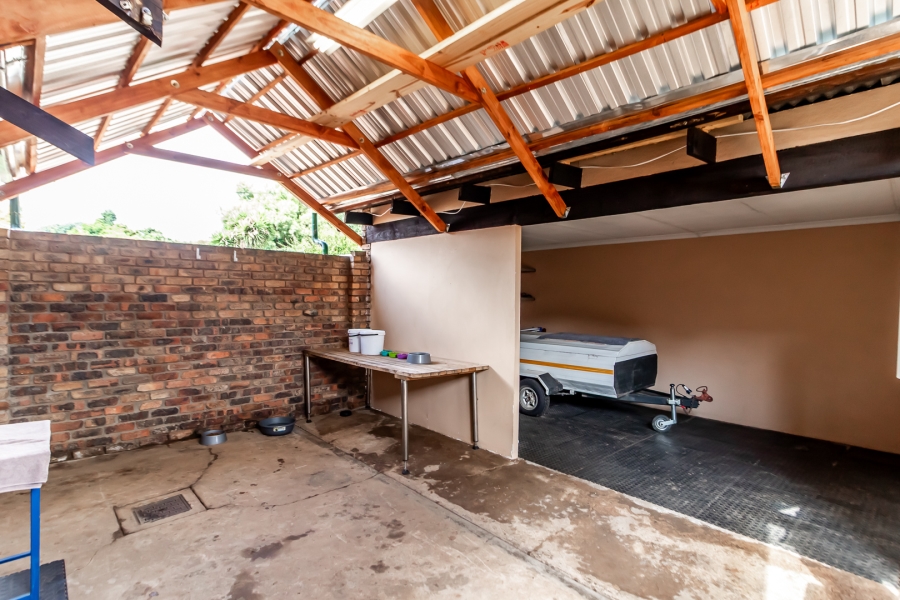2 Bedroom Property for Sale in Waverley Gauteng