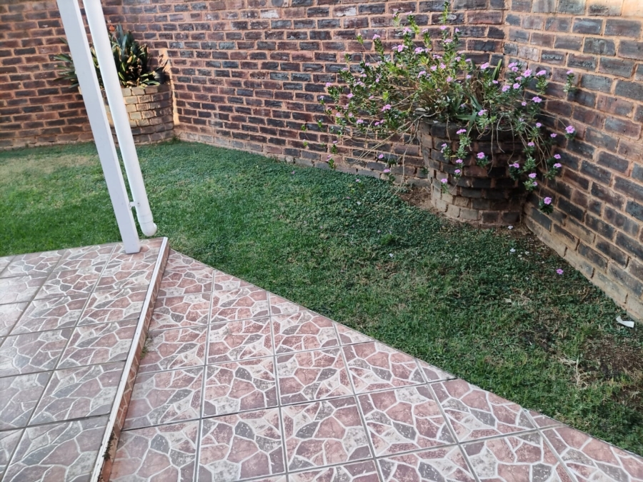 3 Bedroom Property for Sale in Brackenhurst Gauteng