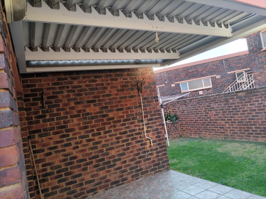 3 Bedroom Property for Sale in Brackenhurst Gauteng