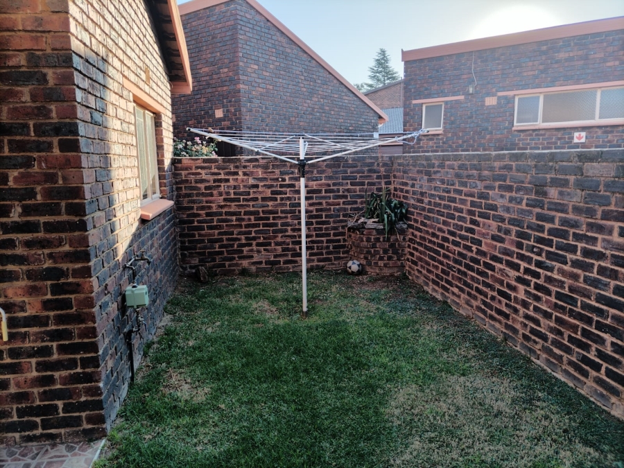 3 Bedroom Property for Sale in Brackenhurst Gauteng
