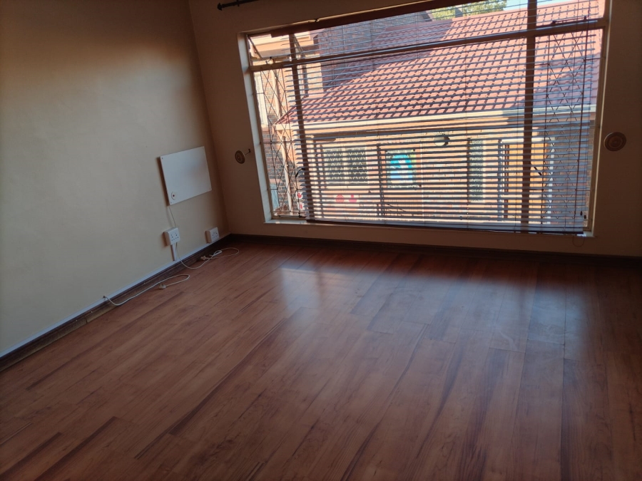 3 Bedroom Property for Sale in Brackenhurst Gauteng