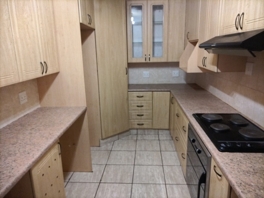 3 Bedroom Property for Sale in Brackenhurst Gauteng