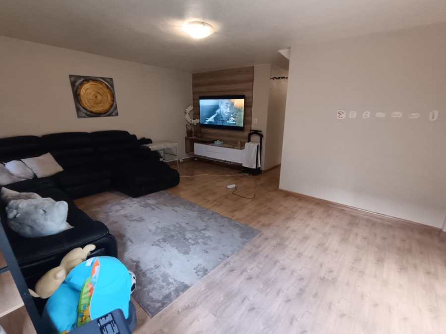 3 Bedroom Property for Sale in Brackenhurst Gauteng