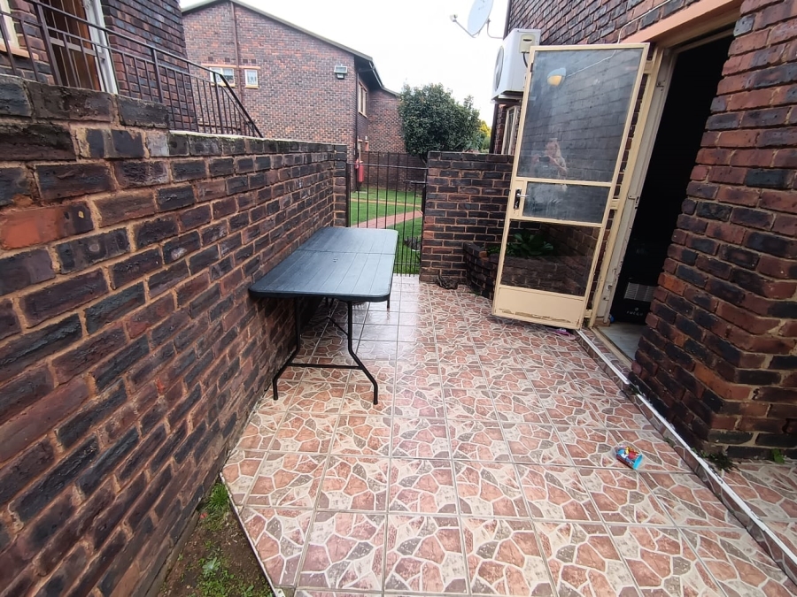 3 Bedroom Property for Sale in Brackenhurst Gauteng