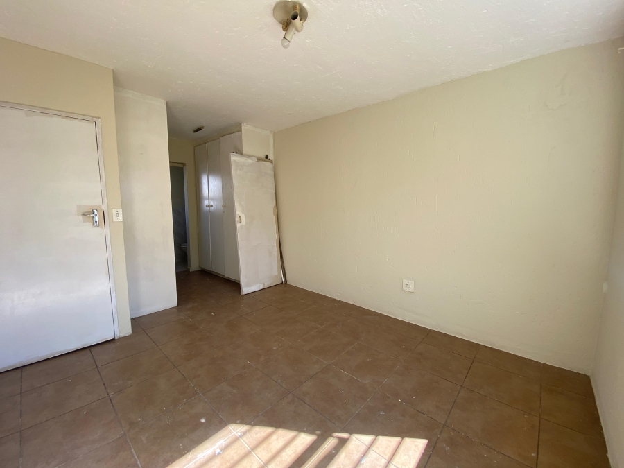3 Bedroom Property for Sale in Radiokop Gauteng