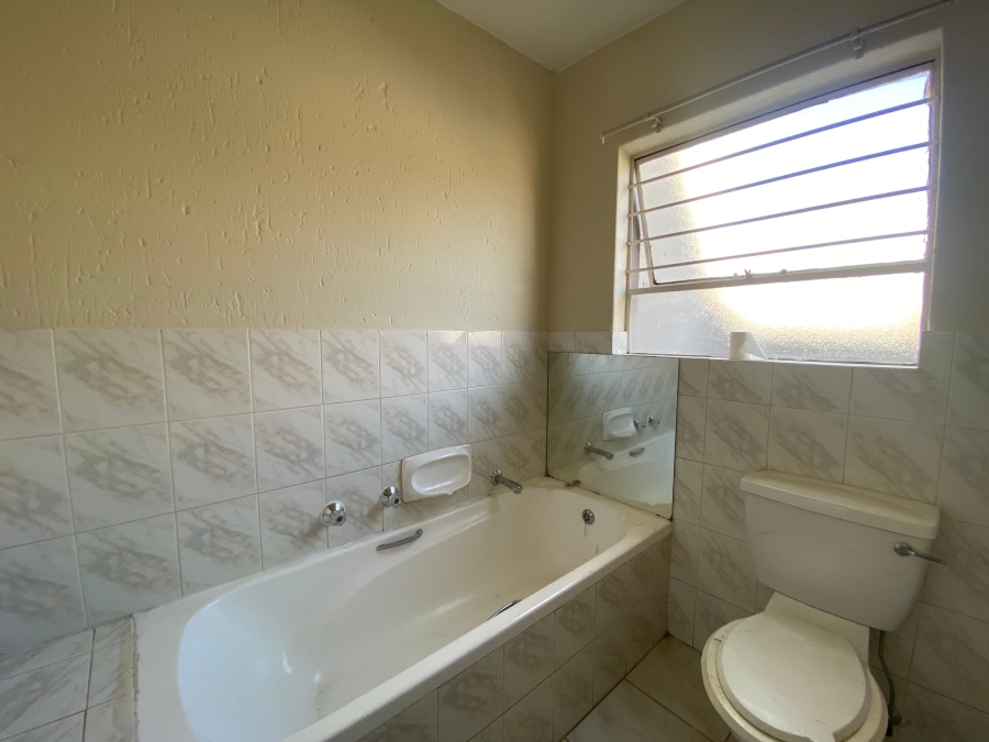 3 Bedroom Property for Sale in Radiokop Gauteng