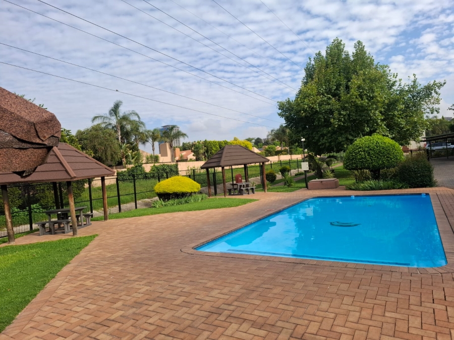 1 Bedroom Property for Sale in Bedford Gardens Gauteng