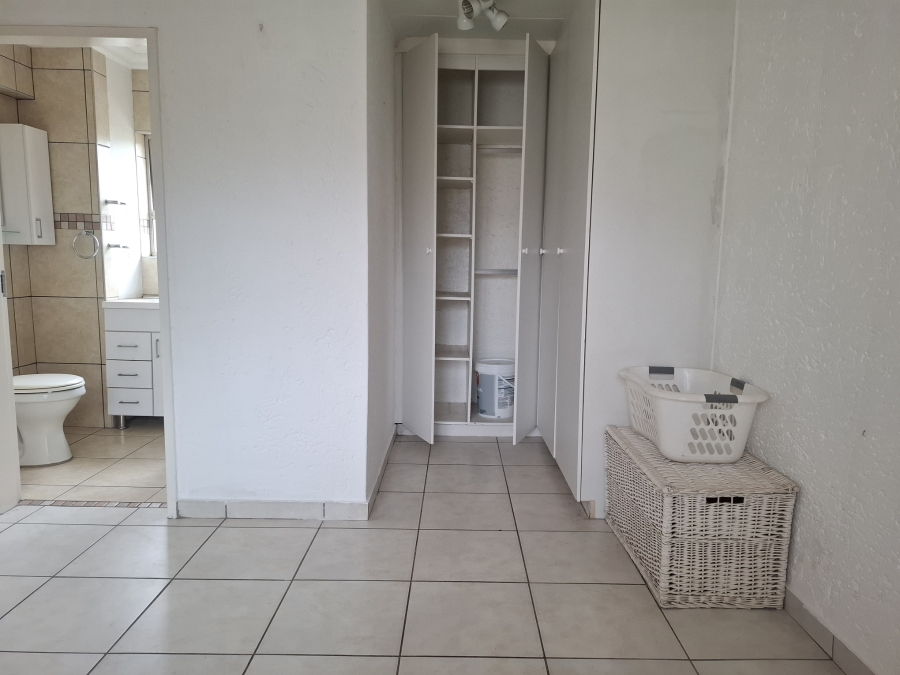 1 Bedroom Property for Sale in Bedford Gardens Gauteng