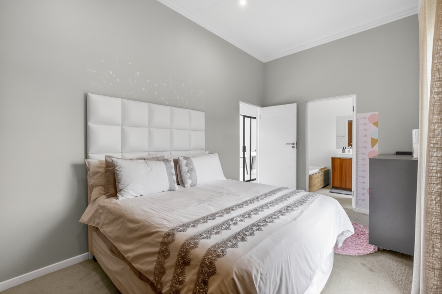 3 Bedroom Property for Sale in Bryanston Gauteng