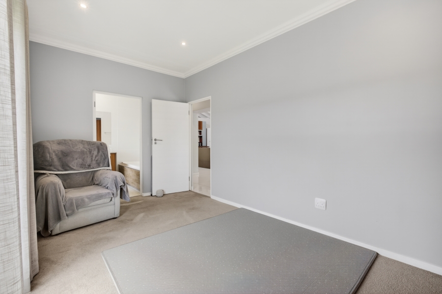 3 Bedroom Property for Sale in Bryanston Gauteng