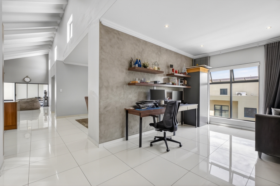 3 Bedroom Property for Sale in Bryanston Gauteng