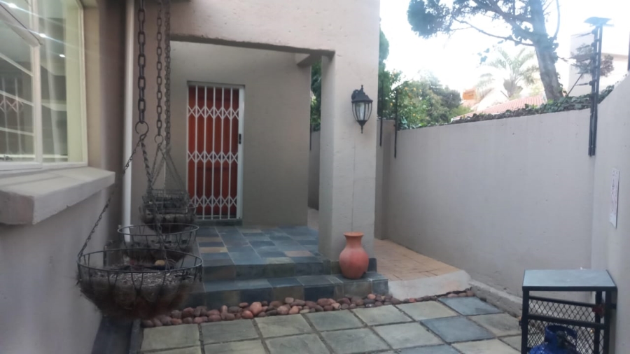 To Let 4 Bedroom Property for Rent in Ferndale Gauteng