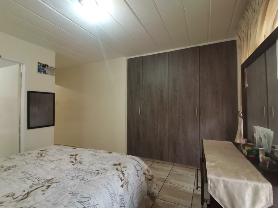 3 Bedroom Property for Sale in Oakdene Gauteng