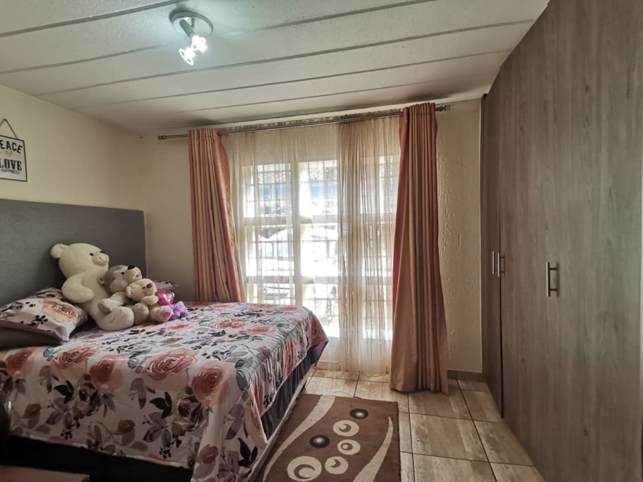 3 Bedroom Property for Sale in Oakdene Gauteng