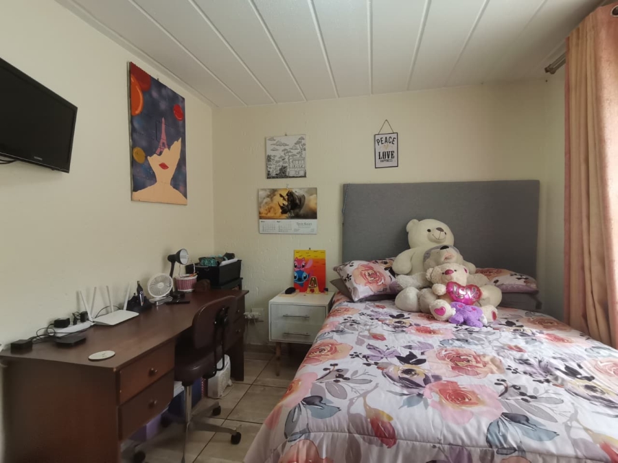 3 Bedroom Property for Sale in Oakdene Gauteng