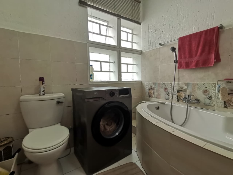 3 Bedroom Property for Sale in Oakdene Gauteng