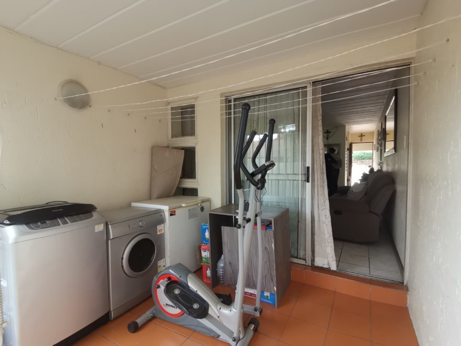 3 Bedroom Property for Sale in Oakdene Gauteng
