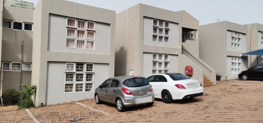 3 Bedroom Property for Sale in Oakdene Gauteng