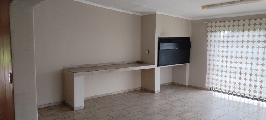 3 Bedroom Property for Sale in Sesfontein Gauteng