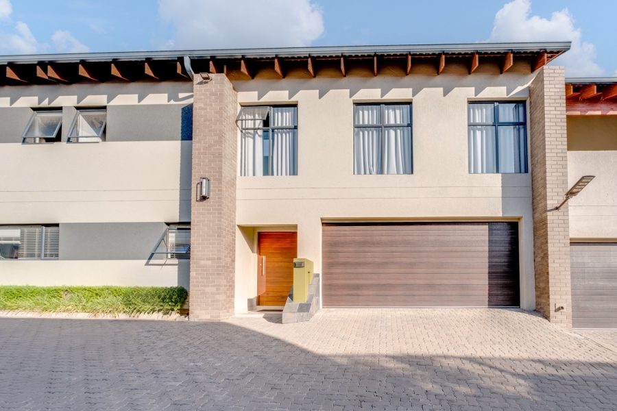 3 Bedroom Property for Sale in Bryanston Gauteng