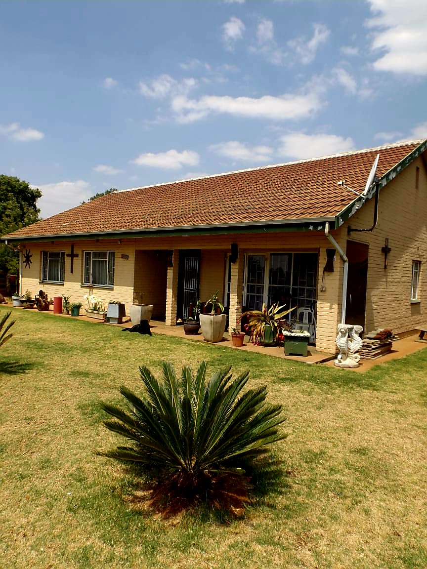 3 Bedroom Property for Sale in Strubenvale Gauteng