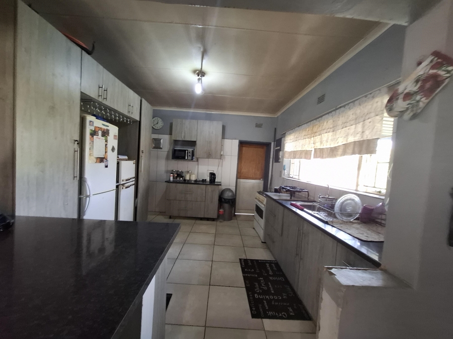 3 Bedroom Property for Sale in Strubenvale Gauteng