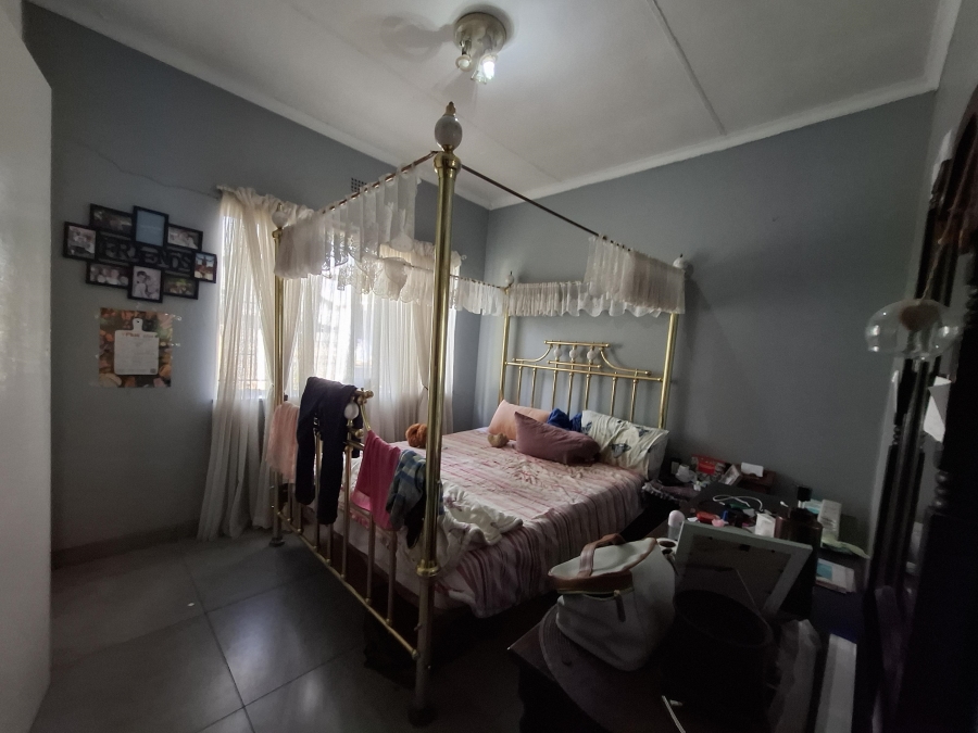 3 Bedroom Property for Sale in Strubenvale Gauteng