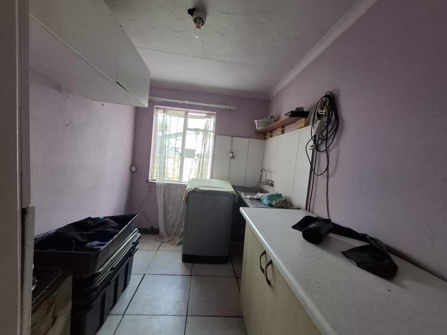 3 Bedroom Property for Sale in Strubenvale Gauteng